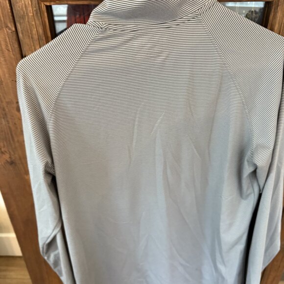 Women's Under Armour 1/4 zip golf shirt long sleeve - Size M - Picture 4 of 4